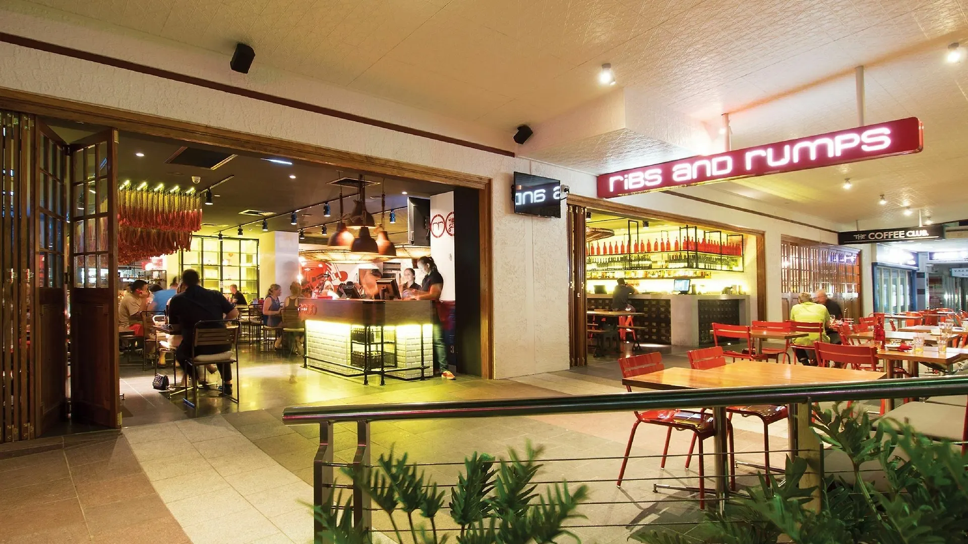 Oaks Gladstone Grand Hotel